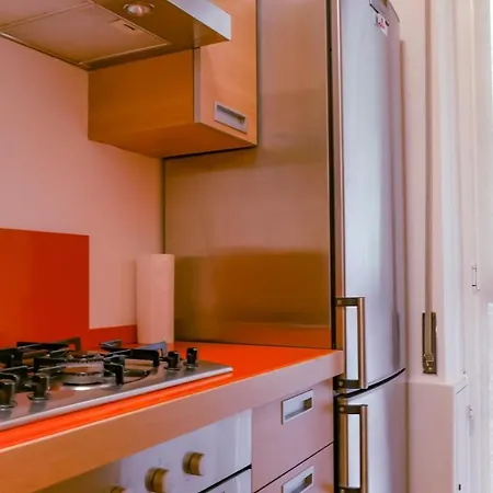 Domusmi Emanuele Filiberto-4 Apartment